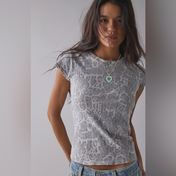 Vintage 14K Gold Blue Topaz Heart Pendant - Picture 6 of 7